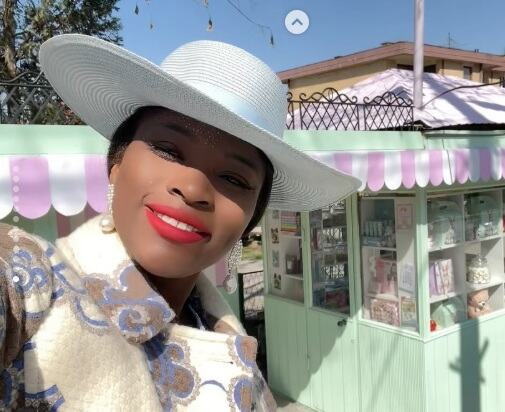 CELO SELO PRIČA KAKO JE SRPSKA SNAJKA IZ PLEMENA ZULU PROSLAVILA VASKRS: Doselili se u malo Crniće, meštani ovo od nje nisu očekivali (foto)