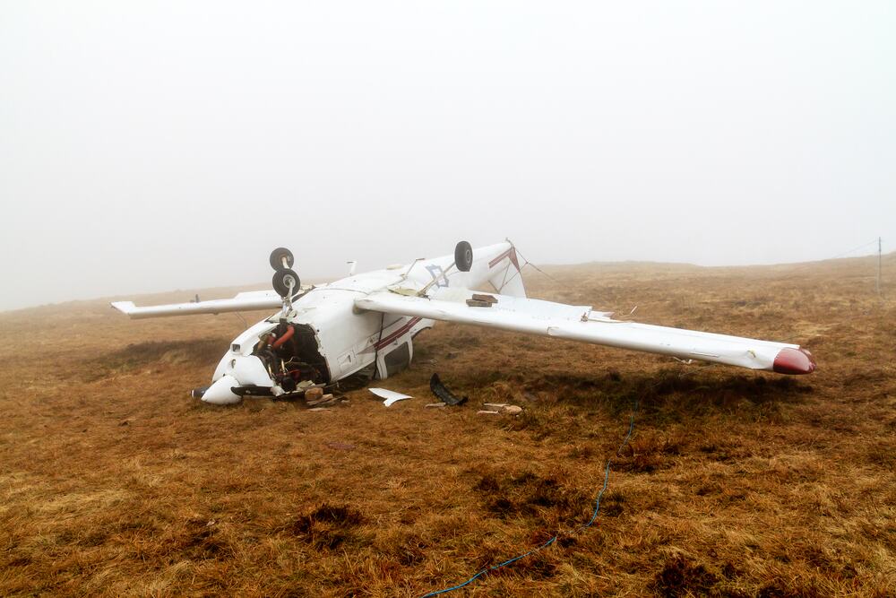 PAO AVION U GRČKOJ! Nema preživelih, spasioci zatekli stravičan prizor u suvom rečnom koritu!