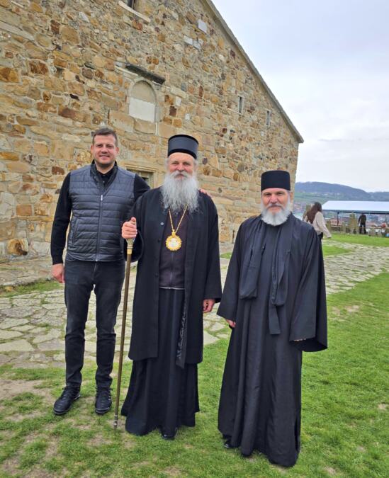 LALATOVIĆ U DRUŠTVU JEDNOG OD NAJVEĆIH SRPSKIH DUHOVNIKA: Evo, kako se trener Novog Pazara spremio za meč protiv OFK Beograda