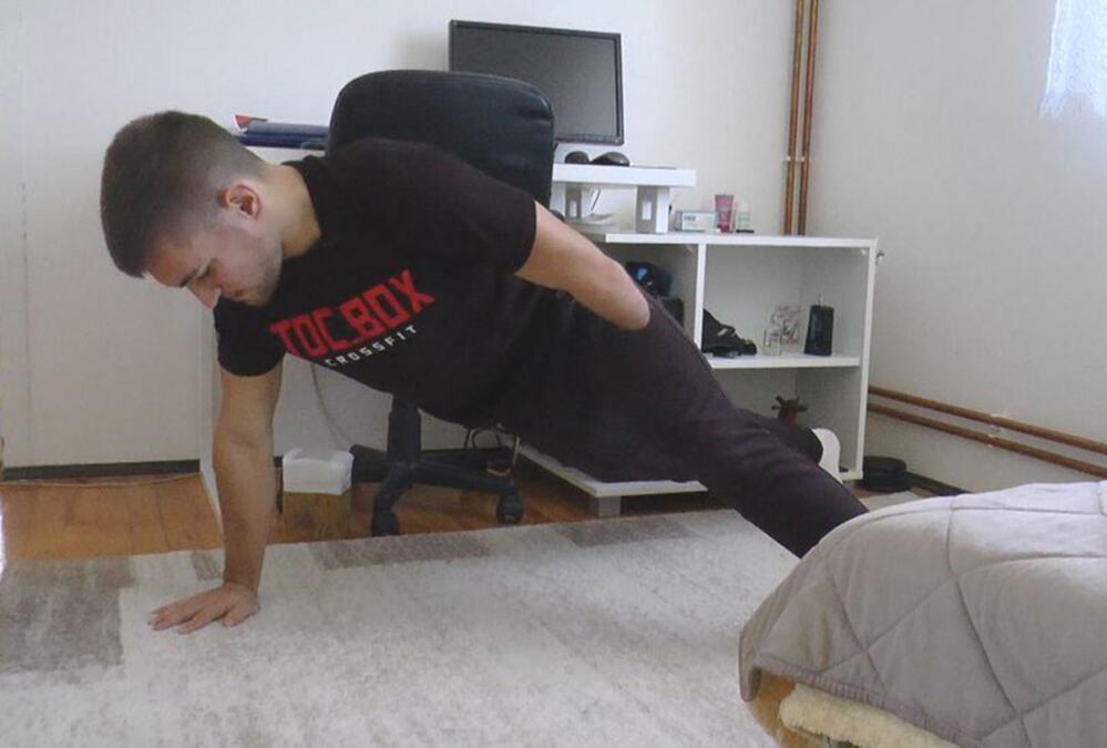 DAVOR IZ LJIGA JOŠ JEDNOM OBORIO GINISOV REKORD! Rođen je bez šake, a ruši sve predrasude: "Uz rad, disciplinu i jaku volju sve je moguće" (FOTO)