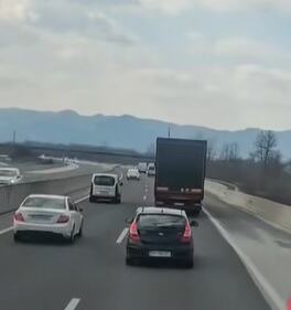 Profesionalni vozač upozorava: Evo zašto je vožnja između kamiona smrtonosna greška - "Jedan naglo zakoči i od tebe ostane pljeskavica"