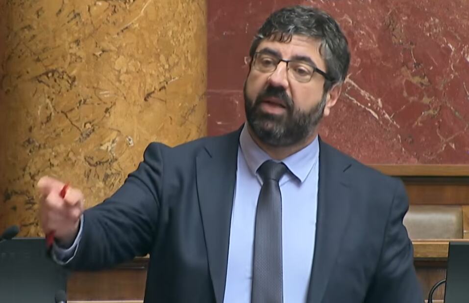 ŠOK U NARODNOJ SKUPŠTINI! Radomir Lazović javno pozvao na korišćenje droga?! Hitno se oglasio Mario Spasić!