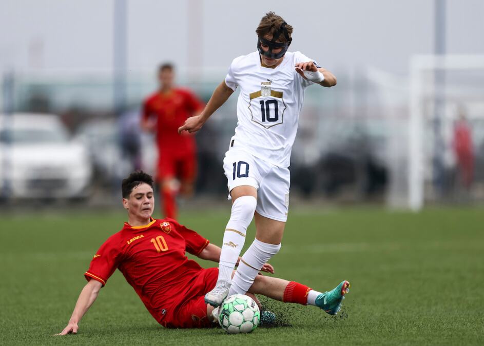 ZVEZDA KAPARISALA JEDNOG OD NAJTALENTOVANIJIH IGRAČA U REGIONU: Mali je "desetka", po ukusu struke na Marakani