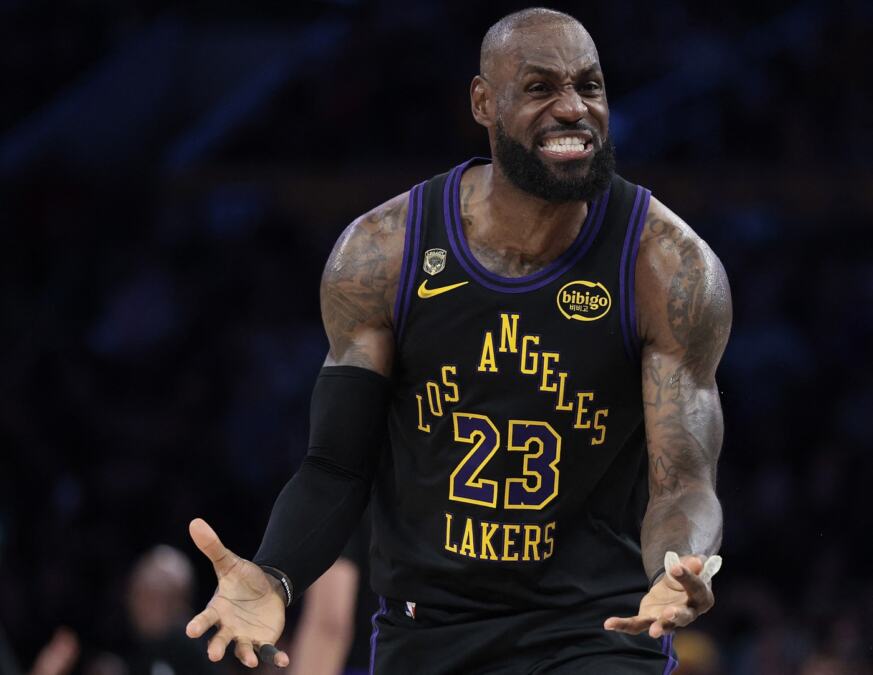 OGLASIO SE LEBRON POSLE (NE)OČEKIVANIH VESTI: Čuveni NBA star objasnio zašto je odluka pala na Filadelfiju