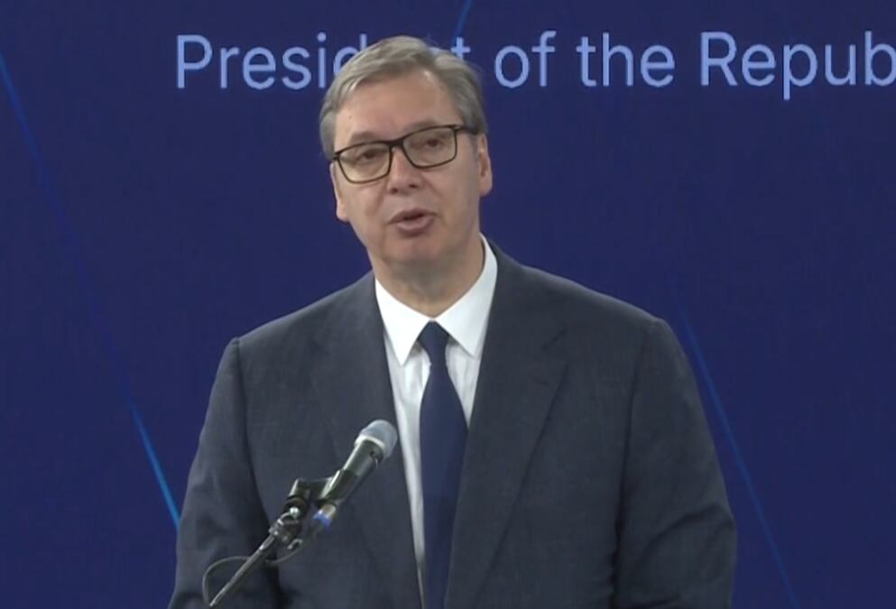 UŽIVO "DANAS SMO POSTAVILI TEMELJE" Vučić u Paraćinu: Danas pokušavamo da iz pepala podignemo fabriku