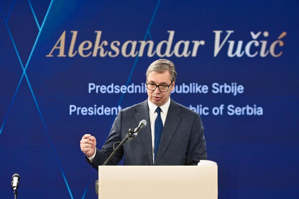 KRAJ ERE BAHATIH I AROGANTNIH! Vučić poručio da je borba počela, a da će on uvek biti na strani naroda (FOTO)