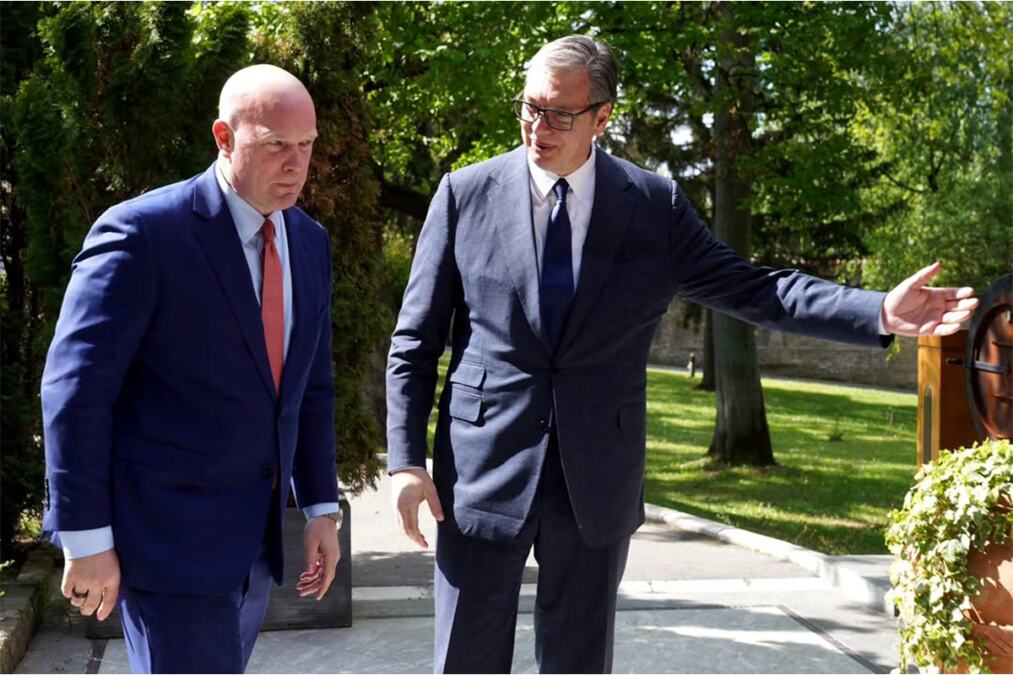 VUČIĆ SA AMBASADOROM SAD PRI NATO METJUOM VITAKEROM: Razgovarali o najvažnijim bezbednosnim i političkim pitanjima u regionu