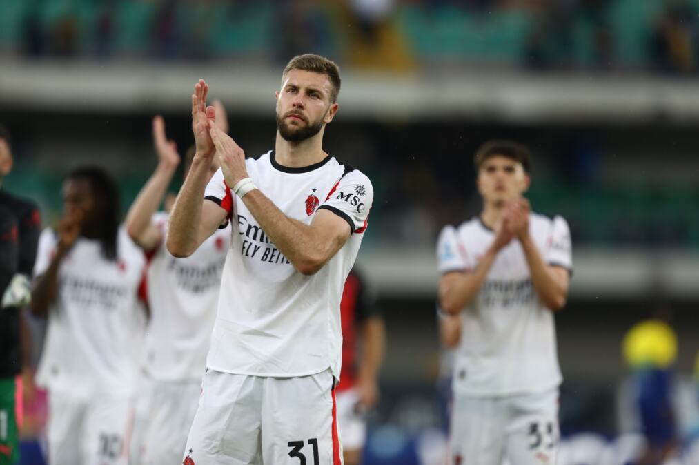 MILANO ILI LONDON! SRBIN GOTOVO DA NEMA DILEMU, IAKO JE VELIKI NOVAC U PITANJU: Oglasio se Strahinja Pavlović oko svog statusa na San Siru