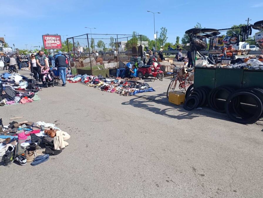 NOVI DETALJI O STANJU DEČAKA NAKON EKPLOZIJE U NOVOM SADU Opasnu napravu pronačao u smeću, nakon nesreće zadržan u bolnici