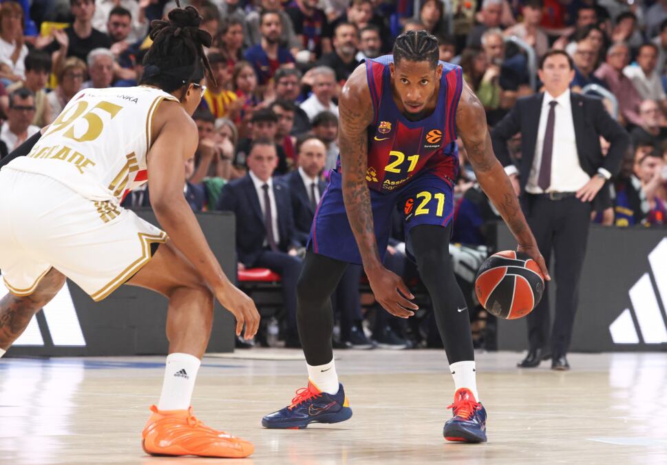 KLAJBURN NAPUŠTA BARSU - SLOBODAN KAO PTICA NA GRANI: Da li Zvezda ili Partizan treba da reaguju i potpišu ga? (ANKETA)