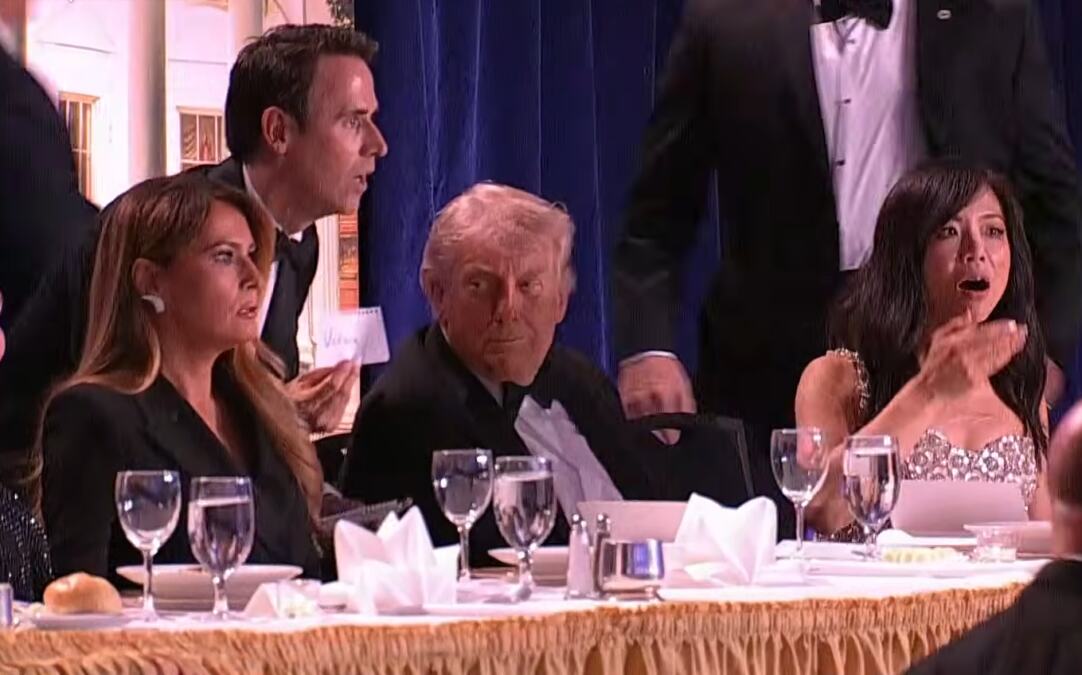 MAĐIONIČAR OPISAO SUSRET OČI U OČI SA TRAMPOM PAR TRENUTAKA NAKON PUCNJAVE: Izvodio trik za Donalda i Melaniju na večeri, usledio je HAOS: "Mislio sam da je..."