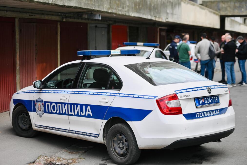 DEČACI UHAPŠENI U PICERIJI U BEOGRADU: Policija ih zatekla na delu, u džepovima im našli dokaz! 