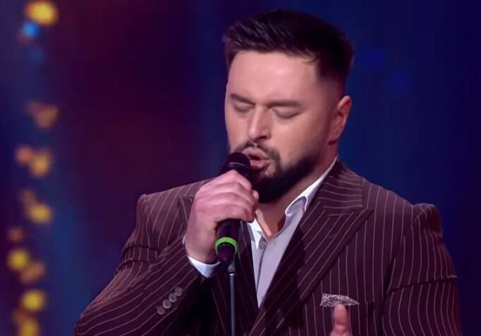 GEJ AFERA TRESE BALKAN U SVE UPLETEN OVAJ PEVAČ: Odmah se oglasio: Policajac koji je to proširio...