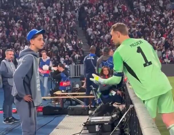 SKANDAL NA UTAKMICI VEKA! Isplivao snimak Bajernovog golmana, ovaj detalj sa najluđeg meča je svima promakao!