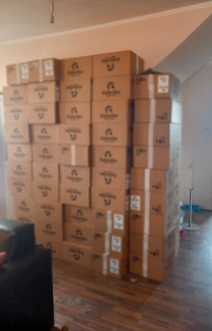 U KUĆI U STAROJ PAZOVI NAĐENO 500.000 PSIHOAKTIVNIH TABLETA: Uhaspšen osumničeni, oduzet mu i poštolj (foto)