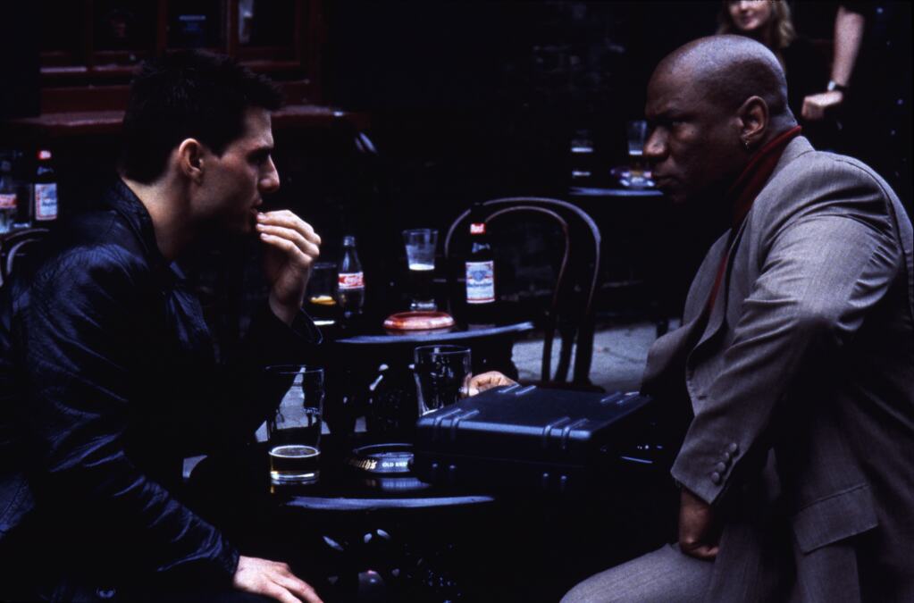 Poznati glumac kolabirao u restoranu: Srušio se tokom ručka sa porodicom, hitno prevezen u bolnicu