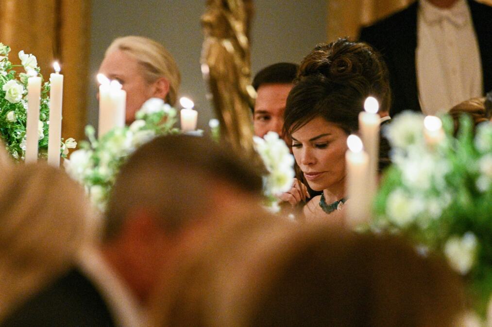 "Bože moj, skloni ih bar na jedan dan" Loren Sančez u Beloj kući opet istakla bombastični dekolte, javnost zgrožena - "Nije ti ovo noćni klub"