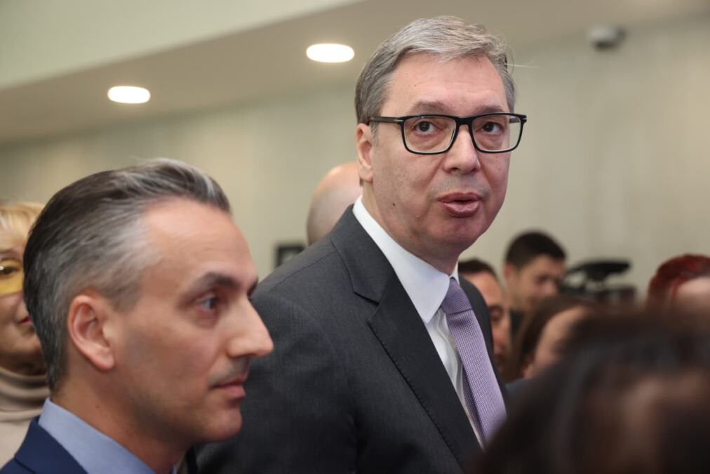 UŽIVO VUČIĆ OBILAZI DATA CENTAR U KRAGUJEVCU: Samo mi i Poljaci u Evropi imamo sertifikat četvrtog nivoa, a da to služi očuvanju državnog suvereniteta