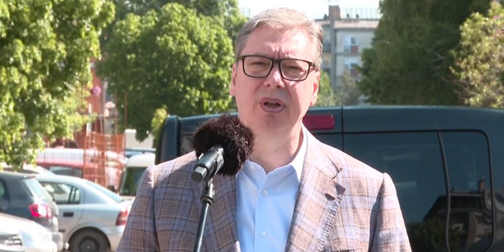 UŽIVO VUČIĆ STIGAO U PANČEVO: Predsednik dočekan aplauzima, obraća se okupljenima (FOTO/VIDEO)