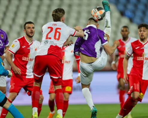 VOJVODINA DIŠE ZA VRATOM PARTIZANU: Neverovatan autogol pogurao Lale, Novosađani ubedljivi u Surdulici!