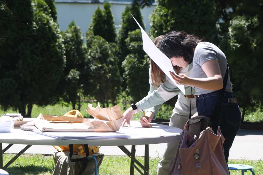 U Beogradu obeležavanje sećanja na žrtve iz "Ribnikara" kroz radionicu "Trag beskraja u Vrtu vrlina" (FOTO)