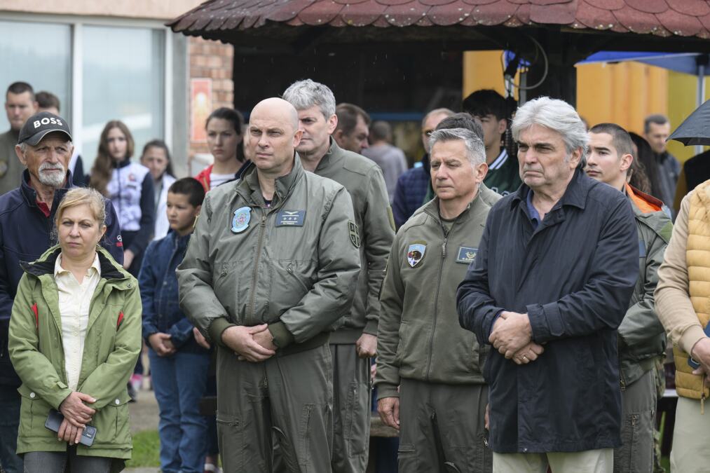Održan memorijalni avio skup u čast heroja pilota Milenka Pavlovića: Odata poštu bivšem ratnom komandantu 204. lovačkog avijacijskog puka
