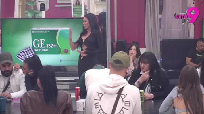 "NIKADA U ŽIVOTU SE NEĆU POMIRITI S NJOM" Maja i Stanija otkrile da li će ponovo biti drugarice! (VIDEO)

