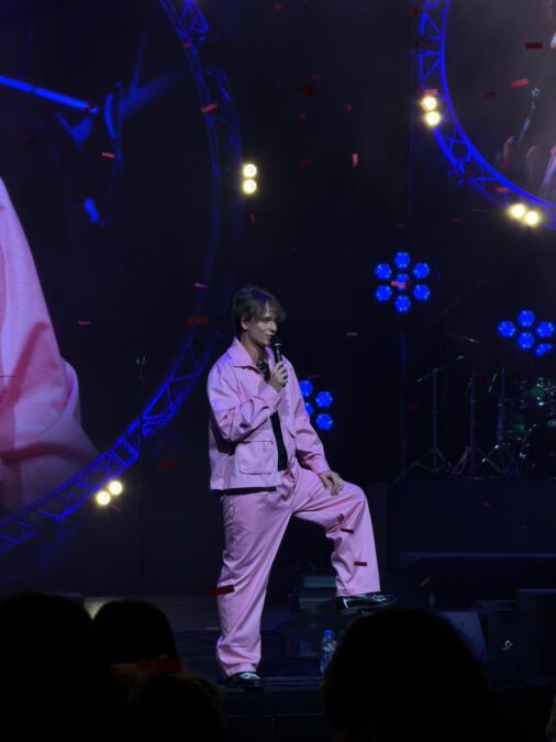 POSLEDNJI KONCERT JAKOVA JOZINOVIĆA U SAVA CENTRU: Emocije i aplauzi pršte, a sala puna do poslednjeg mesta! O ovome će se još dugo pričati (FOTO, VIDEO) 