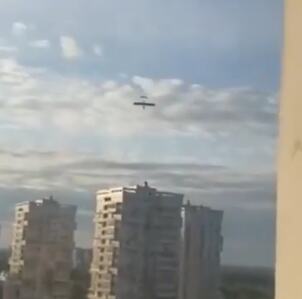 UKRAJINA NAPALA RUSIJU: Oboreno preko 430 dronova koji su leteli na Moskvu, pogođen aerodrom u Belgorodu (VIDEO)