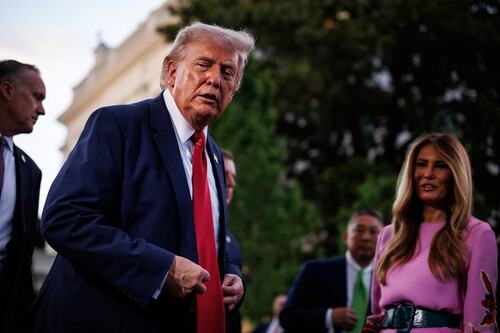 Donald Tramp izveo svoj čuveni ples: Melanijina reakcija je totalni hit (VIDEO)