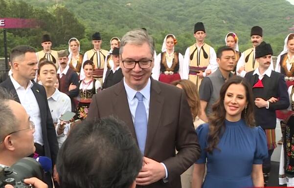 VUČIĆ OTKRIO KAKO GA KINEZI ZOVU! Predsednik u obilasku Velikog kineskog zida: Čelično prijateljstvo nije samo fraza, mi smo dokazali to na konkretnim primerima
