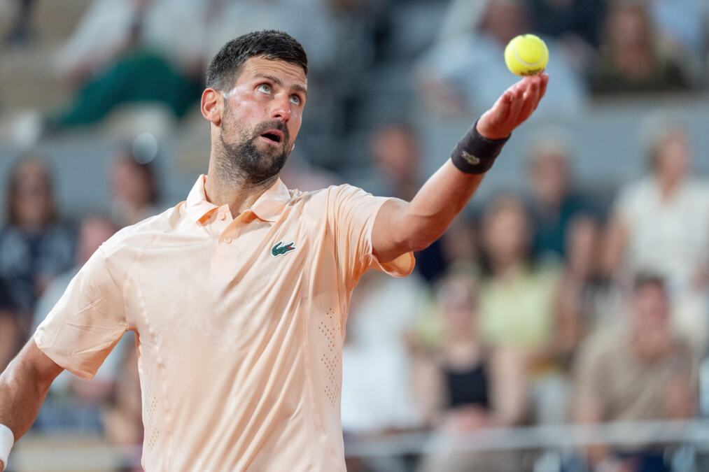NOVAK PO PAKLENOJ VRUĆINI NASTAVLJA POHOD NA ROLAN GAROS: Evo gde možete pratiti prenos meča Đoković - Roaje