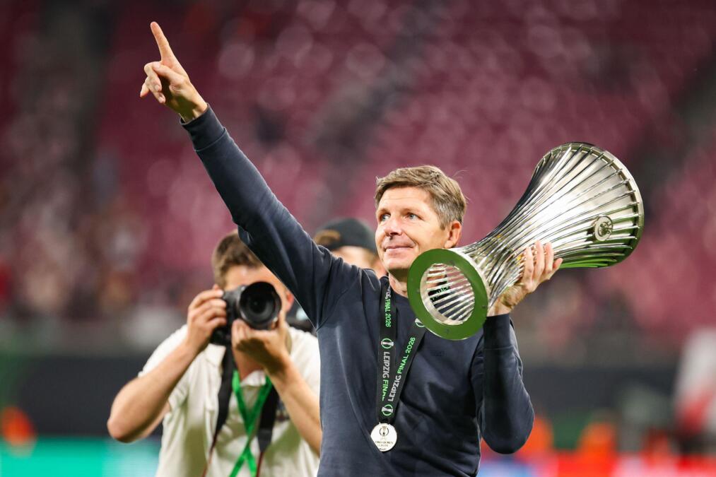 HEROJSKI OPROŠTAJ TRENERA PALASA! Osvojio trofej, pa emotivno poručio: Ovo je kraj!