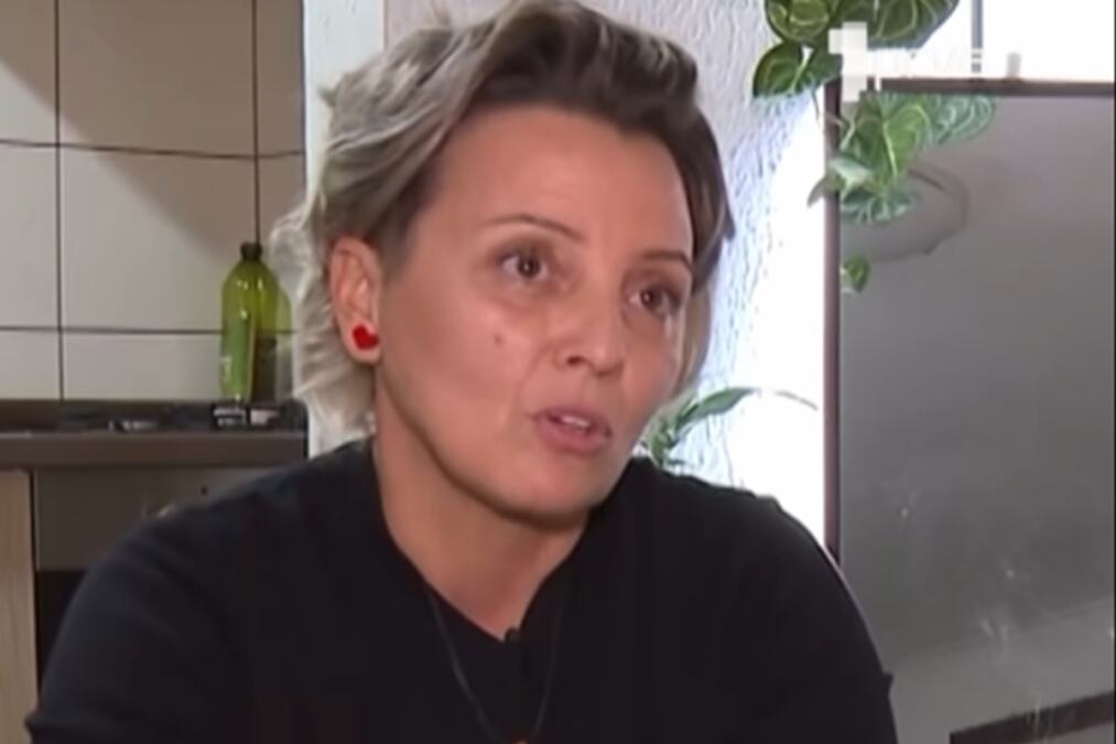 "Taj zagrljaj se pamti večno": Beograđanka Alexa besplatno šiša decu sa autizmom i samohrane majke, a za to ima poseban razlog