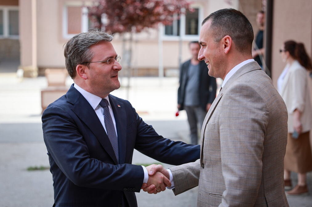 Ministar kulture Nikola Selaković i predsednik Opštine Ljig Milomir Starčević potpisali su Ugovor "Gradovi u fokusu"