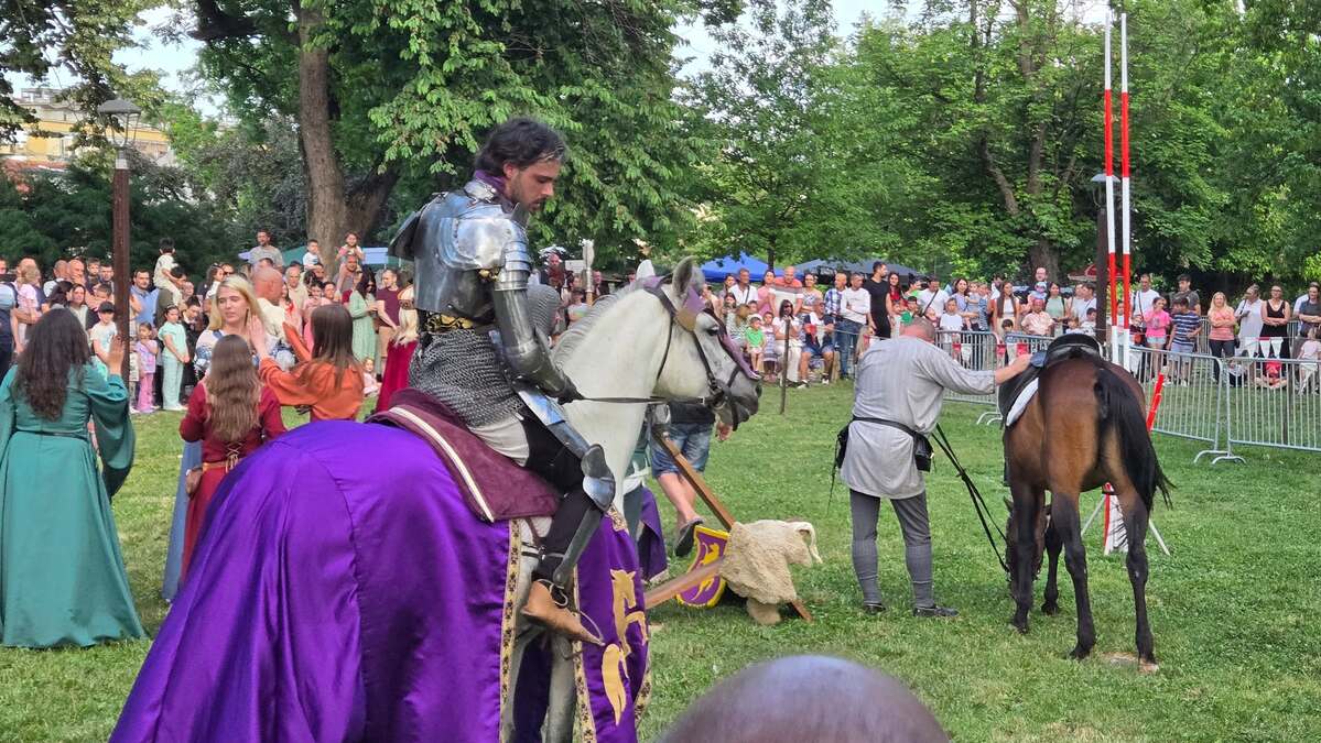 "DOBRO DOŠLI U SRCE SRPSKE ISTORIJE" VITEŠKI MEGDAN U LAZARE