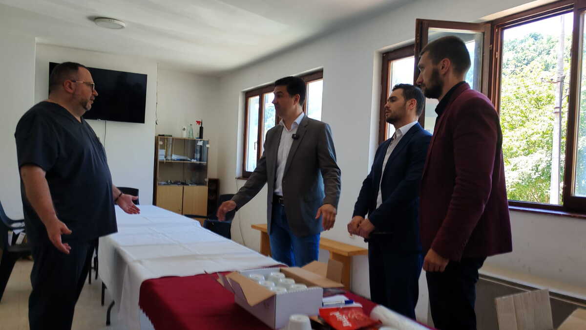 GRADONAČELNIK PAVLOVIĆ I DIREKTOR UKC NIŠ LAZAREVIĆ U DONJOJ