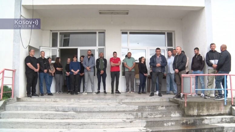 PODRŠKA UHAPŠENIM DIREKTORIMA IZ KOSOVSKE KAMENICE: Zaposlen