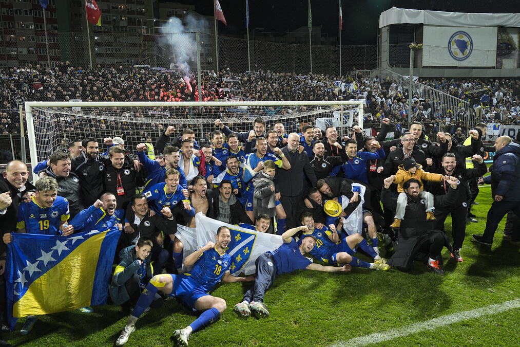 POZNATI SRPSKI MUZIČAR IZVODI HIMNU BOSNE I HERCEGOVINE! Evo o kome je reč!