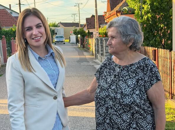 Ministarka Đurđević Stamenkovski svojoj baki čestitala 82. rođendan: Moja najdraža vila iz detinjstva! Za nju su vezane uspomene koje nosim ceo život (foto)