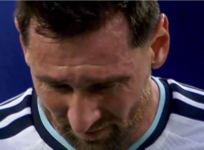 DIRLJIVE SCENE! POZNATO JE ZBOG ČEGA JE MESI BRIZNUO U PLAČ POSLE ISTORIJSKE NOĆI! Nije mogao da sakrije emocije, evo šta muči slavnog Argentinca!