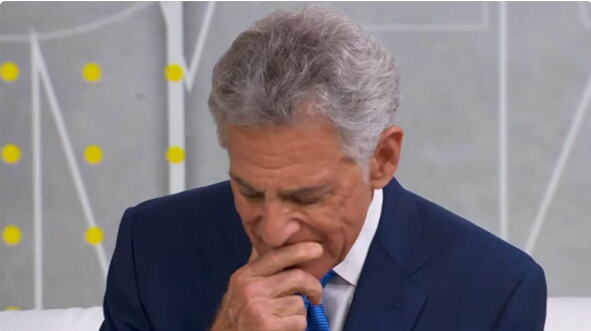 "Odlazim, bolujem od Alchajmera" Čuveni voditelj uživo u programu saopštio da se povlači zbog dijagnoze: Ovo je bio prvi simptom