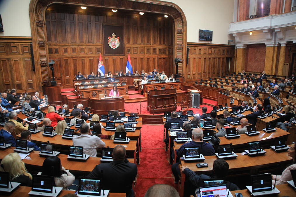ČETIRI JAVNA SLUŠANJA O ZAKONU O FINANSIRANJU POLITIČKIH AKTIVNOSTI: Biće održana u Kragujevcu, Nišu, Novom Sadu i Beogradu