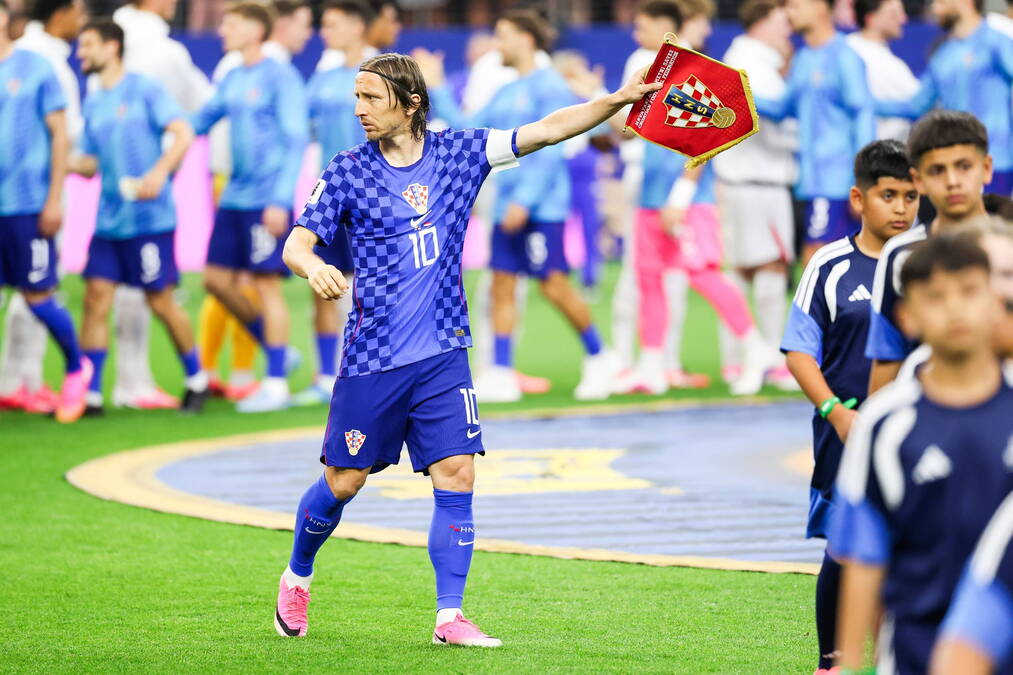 LUKA MODRIĆ POKUŠAVA DA SMIRI HRVATE POSLE PORAZA NA STARTU MUNDIJALA! Čuveni as veruje u prolaz dalje, ova poruka odzvanja u komšiluku!