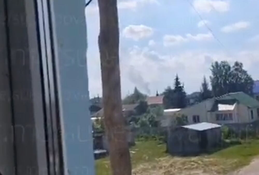UKRAJINA NAPALA DUBOKO U RUSIJI! Odjeknule eksplozije, podignuta uzbuna, hitno evakuisano osoblje rafinerije (FOTO/VIDEO)