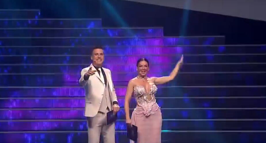UŽIVO POBEDNIK ĆE DOBITI PRESTIŽNU NAGRADU "SAŠA POPOVIĆ" Počelo finale 19. sezone  "Zvezda Granda", atmosfera usijana od samog početka (FOTO, VIDEO)