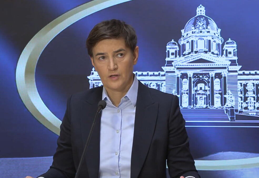 UŽIVO PICULA I SADA SPREMA TREĆU REZOLUCIJU O "ZVUČNOM TOPU": Ana Brnabić se obraća javnosti, objasnila hronologiju laži