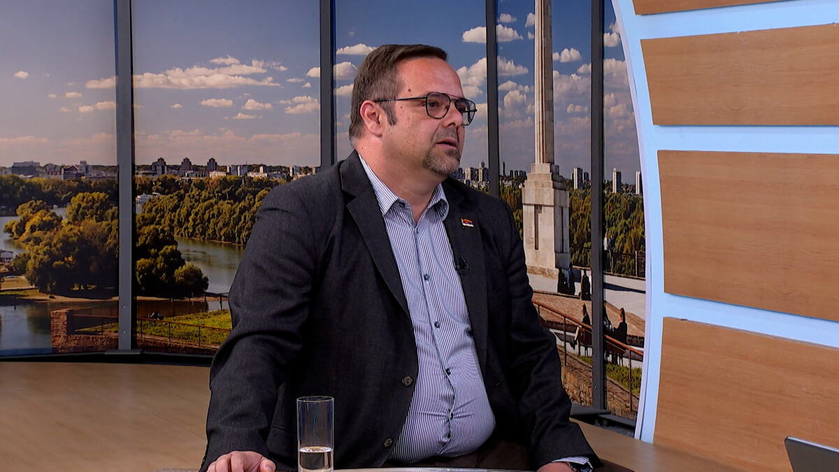 PLANERI AFERE "ZVUČNI TOP" SU POTCENILI SRPSKI NAROD! Dane Stanojčić za Kurir: "Cilj je bio da Vučića predstave kao krvoloka i bez izbora preuzmu vlast"