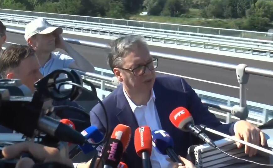UŽIVO "OVO JE NOVA ISTORIJA" VUČIĆ OTVARA DEONICU NA MORAVSKOM KORIDORU: Ovo dovodi fabrike, turiste, zbližava porodice, omogućava bolji životni standard (FOTO)