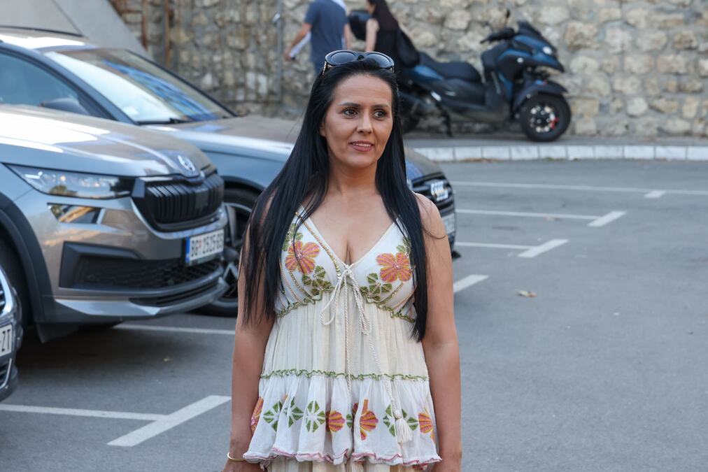 "NISAM U KONTAKTU SA PORODICOM" Sinanova ćerka Đulkica stigla na koncert Južnog vetra, pa otkrila bolnu istinu (VIDEO)